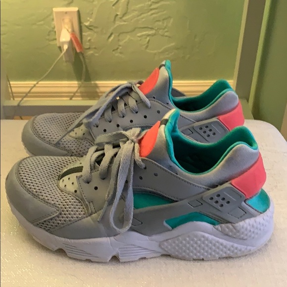 grey pink and teal huaraches